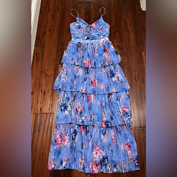 Astr Daytona Pleated Floral Tiered Maxi Dress in Blue & Pink Small $180- - Picture 11 of 15